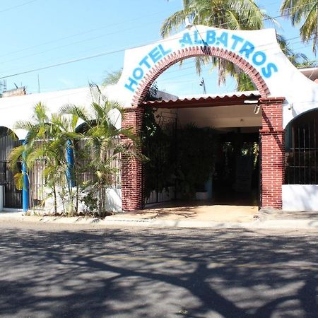 פוארטו אסקונדידו Hotel Albatros מראה חיצוני תמונה