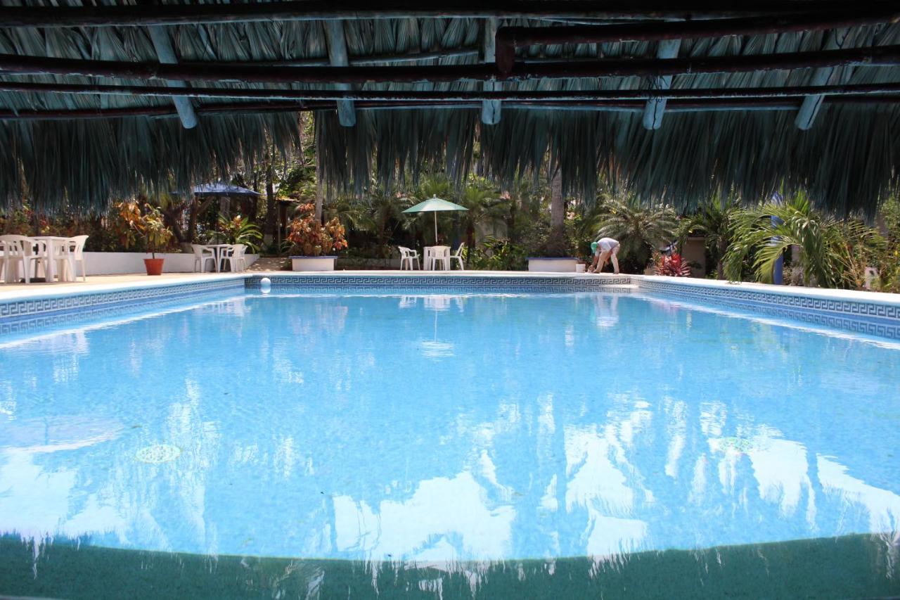 פוארטו אסקונדידו Hotel Albatros מראה חיצוני תמונה