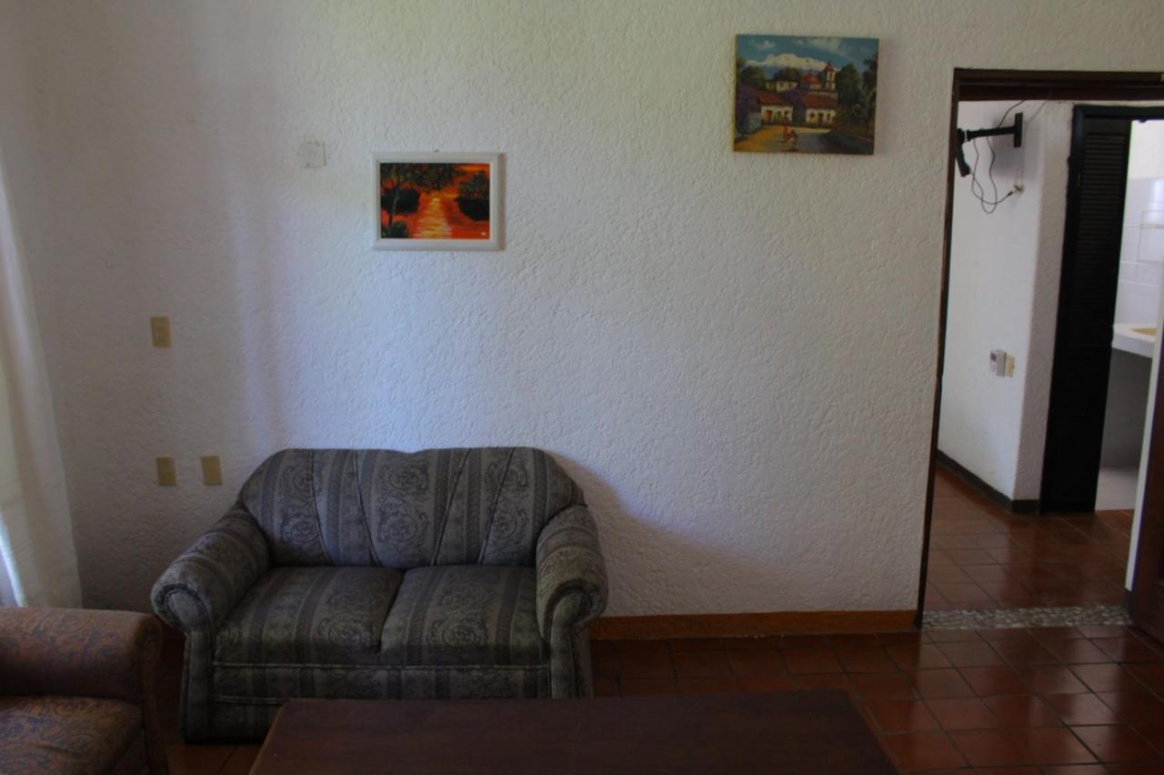 פוארטו אסקונדידו Hotel Albatros מראה חיצוני תמונה