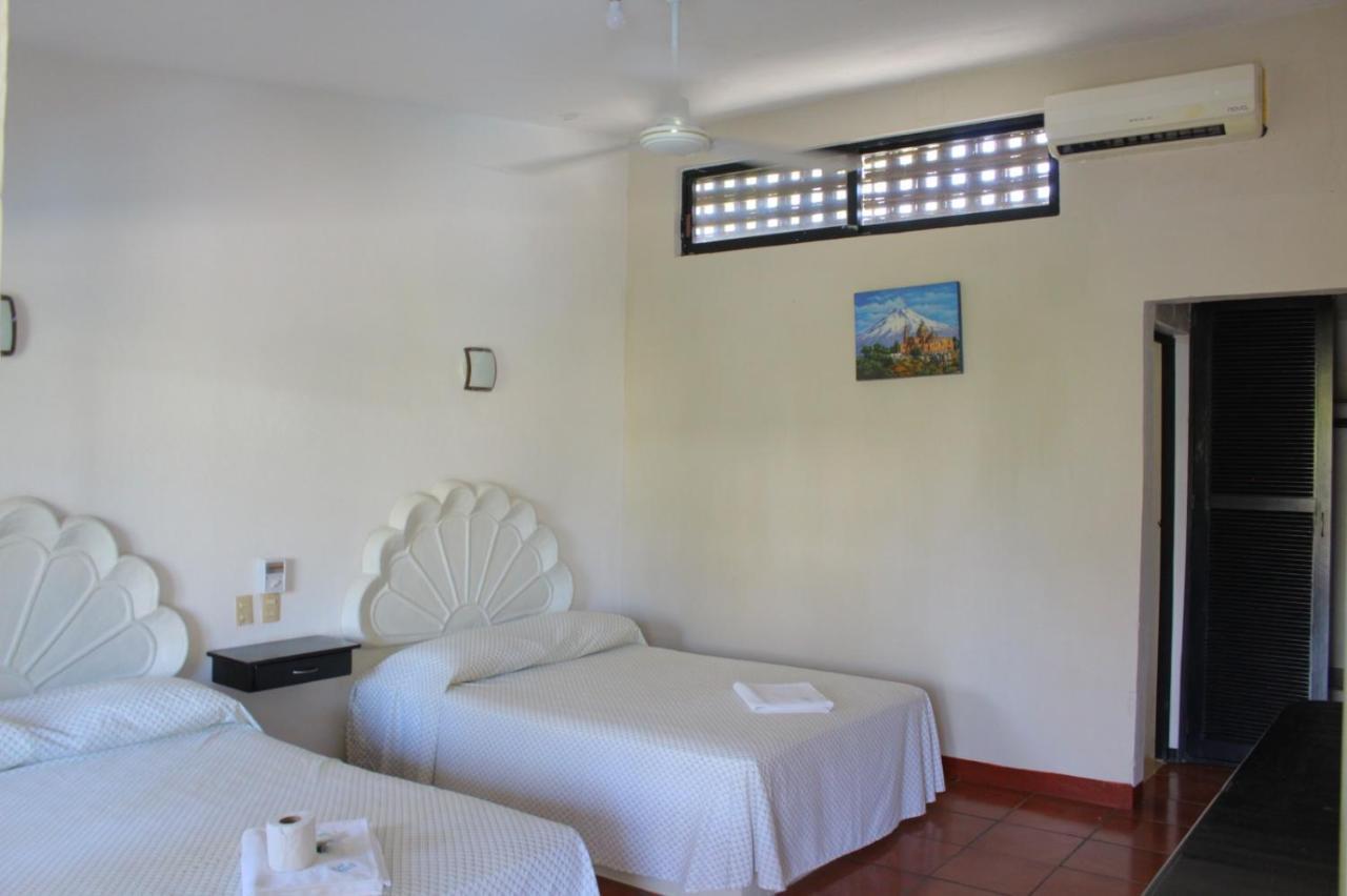 פוארטו אסקונדידו Hotel Albatros מראה חיצוני תמונה