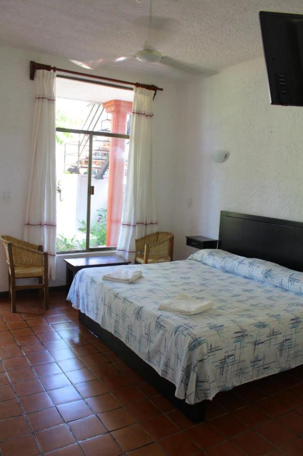 פוארטו אסקונדידו Hotel Albatros מראה חיצוני תמונה