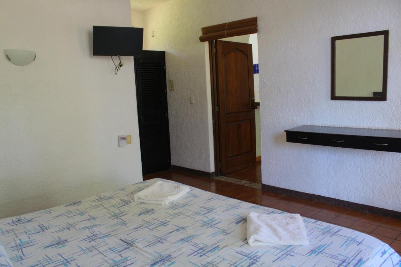 פוארטו אסקונדידו Hotel Albatros מראה חיצוני תמונה