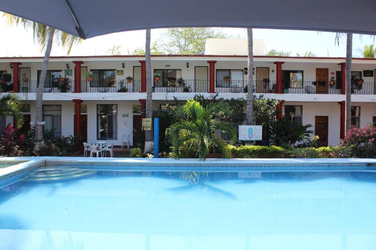 פוארטו אסקונדידו Hotel Albatros מראה חיצוני תמונה
